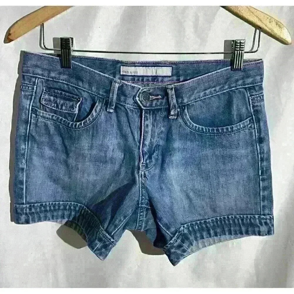 Old Navy Women’s Size 4 Mid Rise Denim Shorts Light Wash